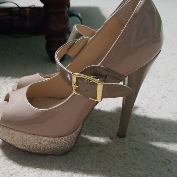 Nude heels - Picture 2 of 4